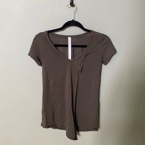 Lululemon moss green front tie V neck t-shirt